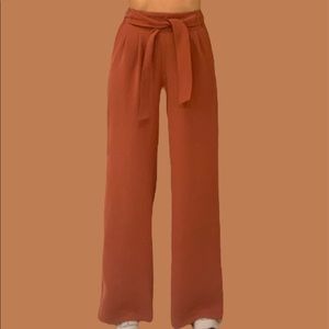 Lululemon Noir Pant size 4 in Rustic Clay